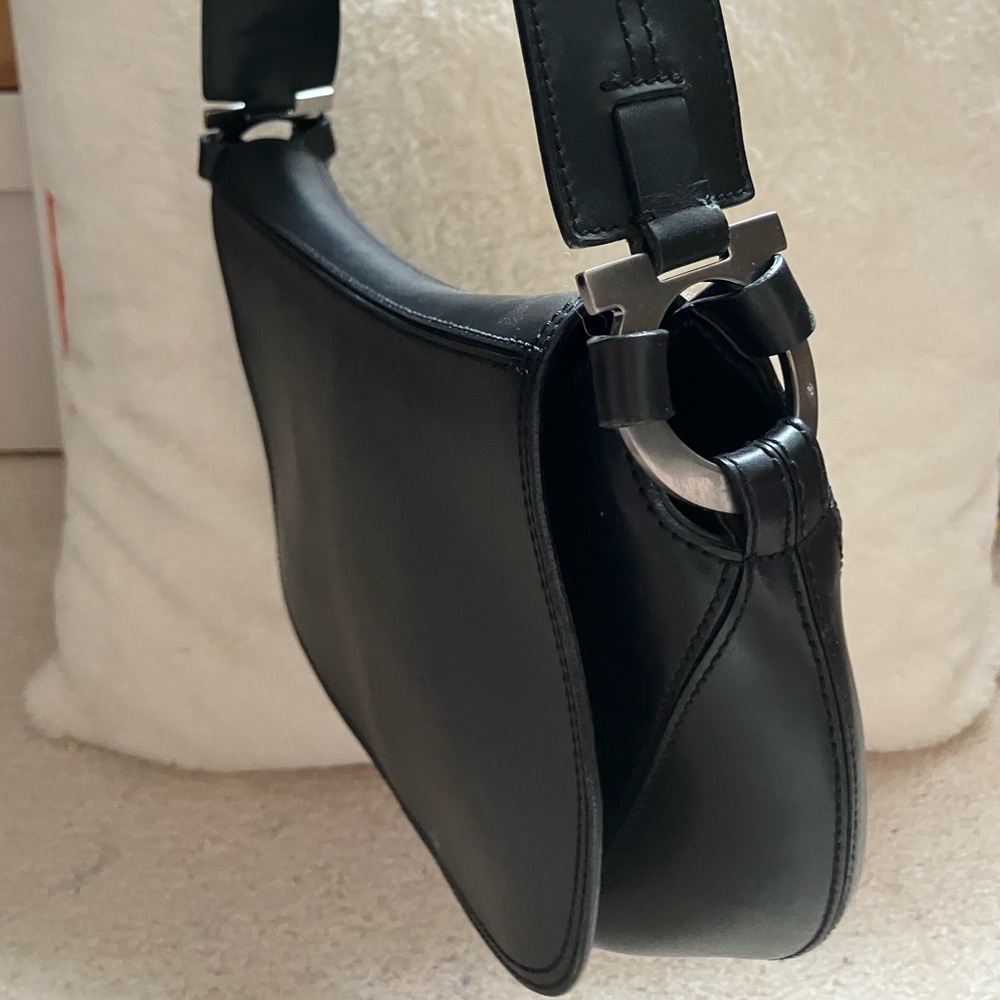 Salvatore Ferragamo Black Shoulder Bag With Dust Bag - Picture 5 of 9